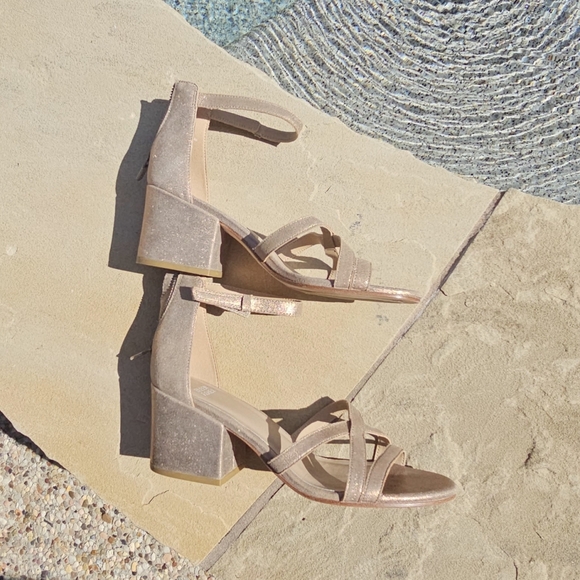 Eileen Fisher Jazzy Heel Sandals  Gold Platinum Leather Block Strap 9 - Picture 16 of 16